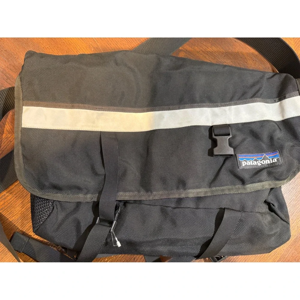 Vintage Patagonia Black‎ Messenger Bag Laptop School Work Travel Messenger Bag